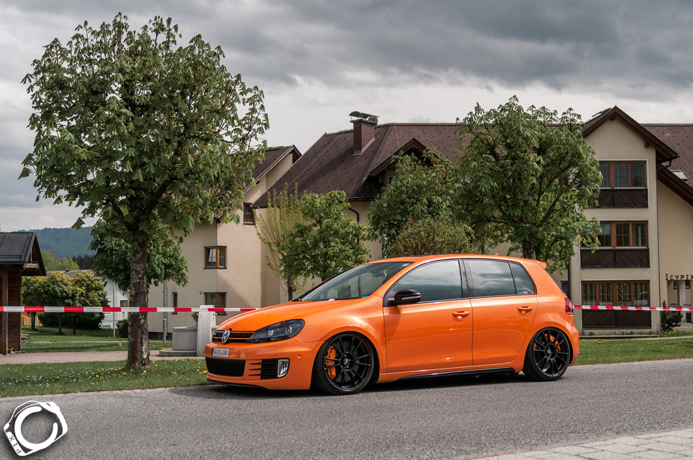 orange-vw-mk6-black-oz-racing